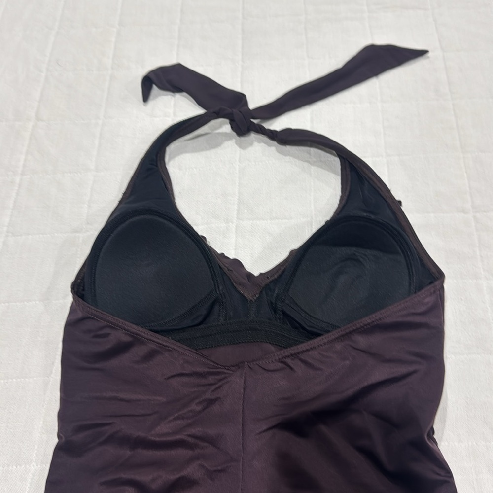 Miraclesuit Swimsuit - Picture 6 of 12